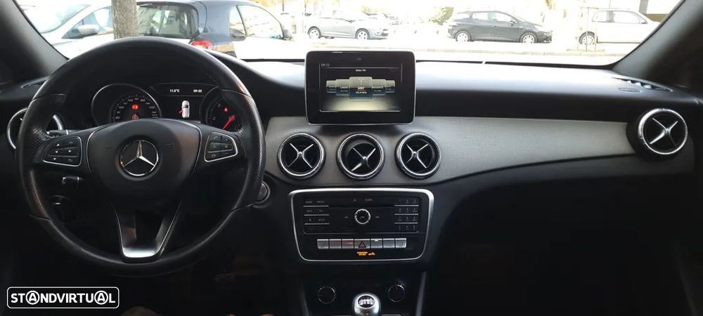 Mercedes-Benz CLA 180 d Shooting Brake Urban - 14