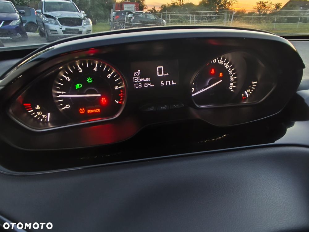 Peugeot 208 PureTech 82 Urban Move - 13