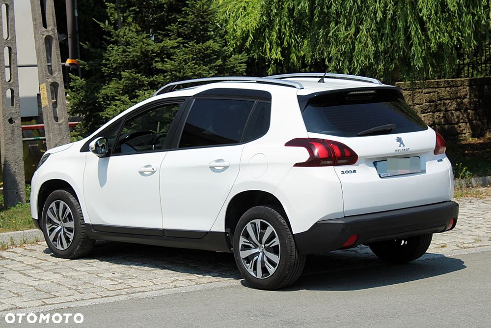 Peugeot 2008 - 8