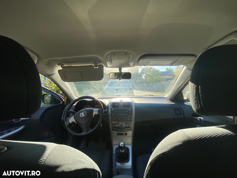 Toyota Corolla 2.0 D-4D DPF Sol - 10