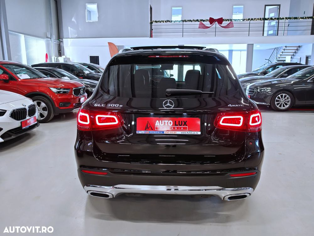 Mercedes-Benz GLC 300 e 4MATIC - 36
