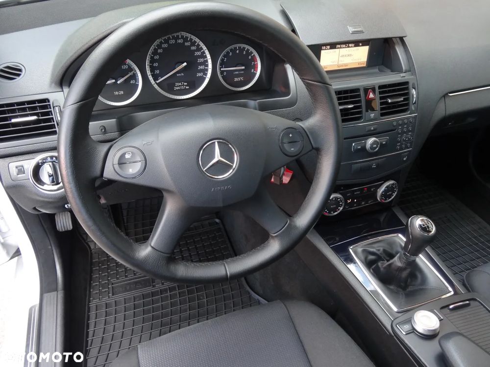 Mercedes-Benz Klasa C 180 Kompressor - 19