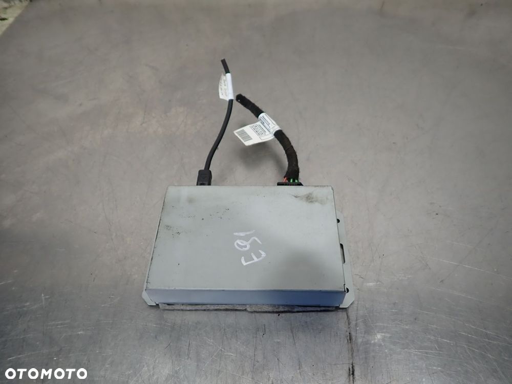 MODUŁ INTERFEJSU IPOD/IPHONE BMW E91 TOURING 318d - 1
