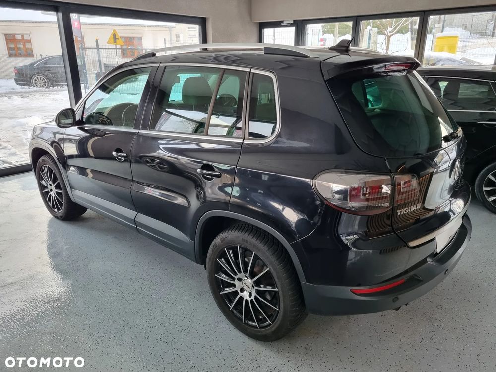 Volkswagen Tiguan - 9