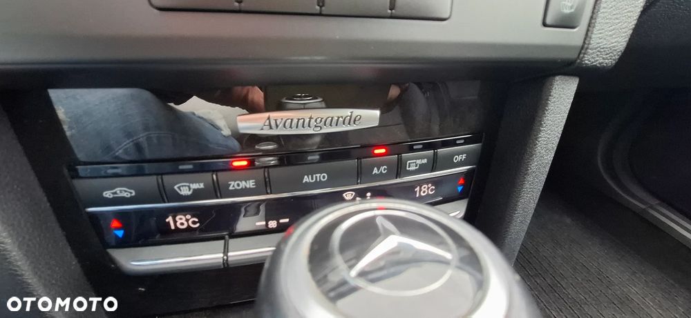 Mercedes-Benz Klasa E - 21