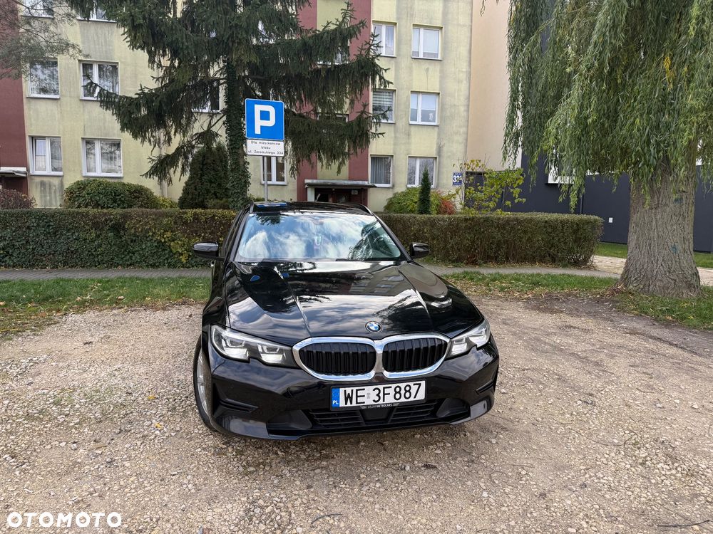 BMW Seria 3 318d - 3