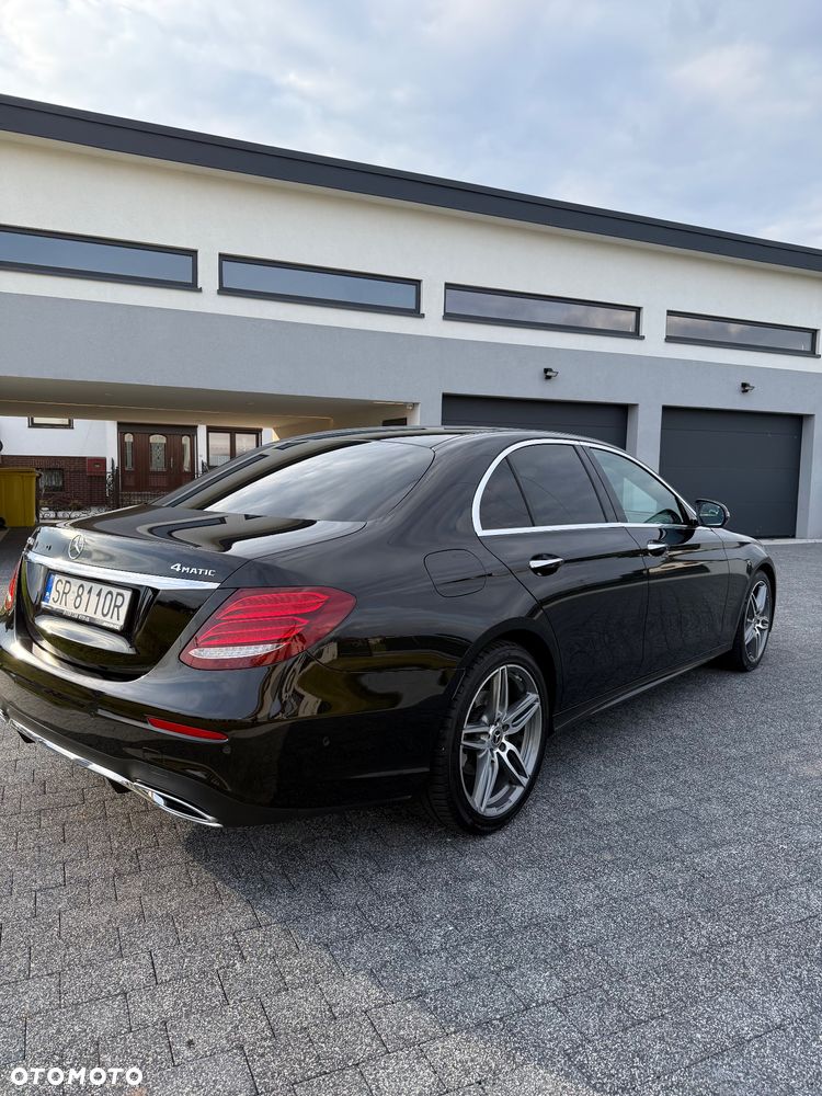 Mercedes-Benz Klasa E 220 d 4-Matic 9G-TRONIC - 4