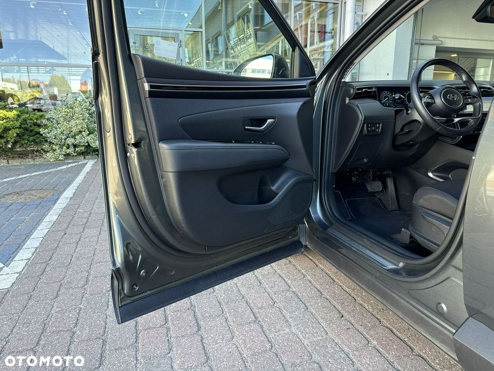 Hyundai Tucson 1.6 T-GDi HEV Executive 2WD - 19