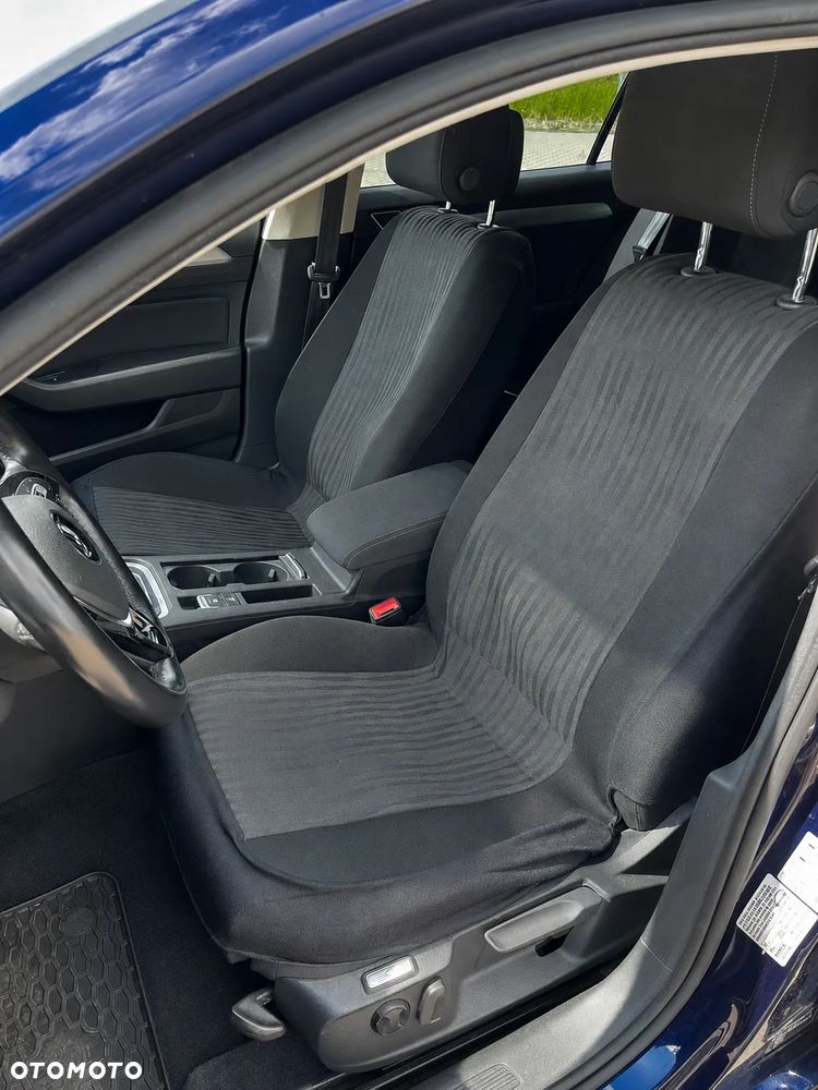 Volkswagen Passat Variant 2.0 TDI SCR Comfortline - 11