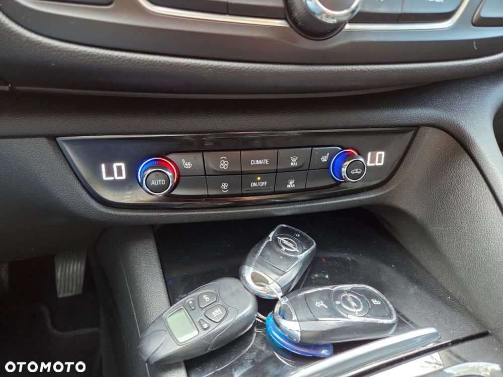 Opel Insignia 2.0 CDTI Exclusive S&S - 13