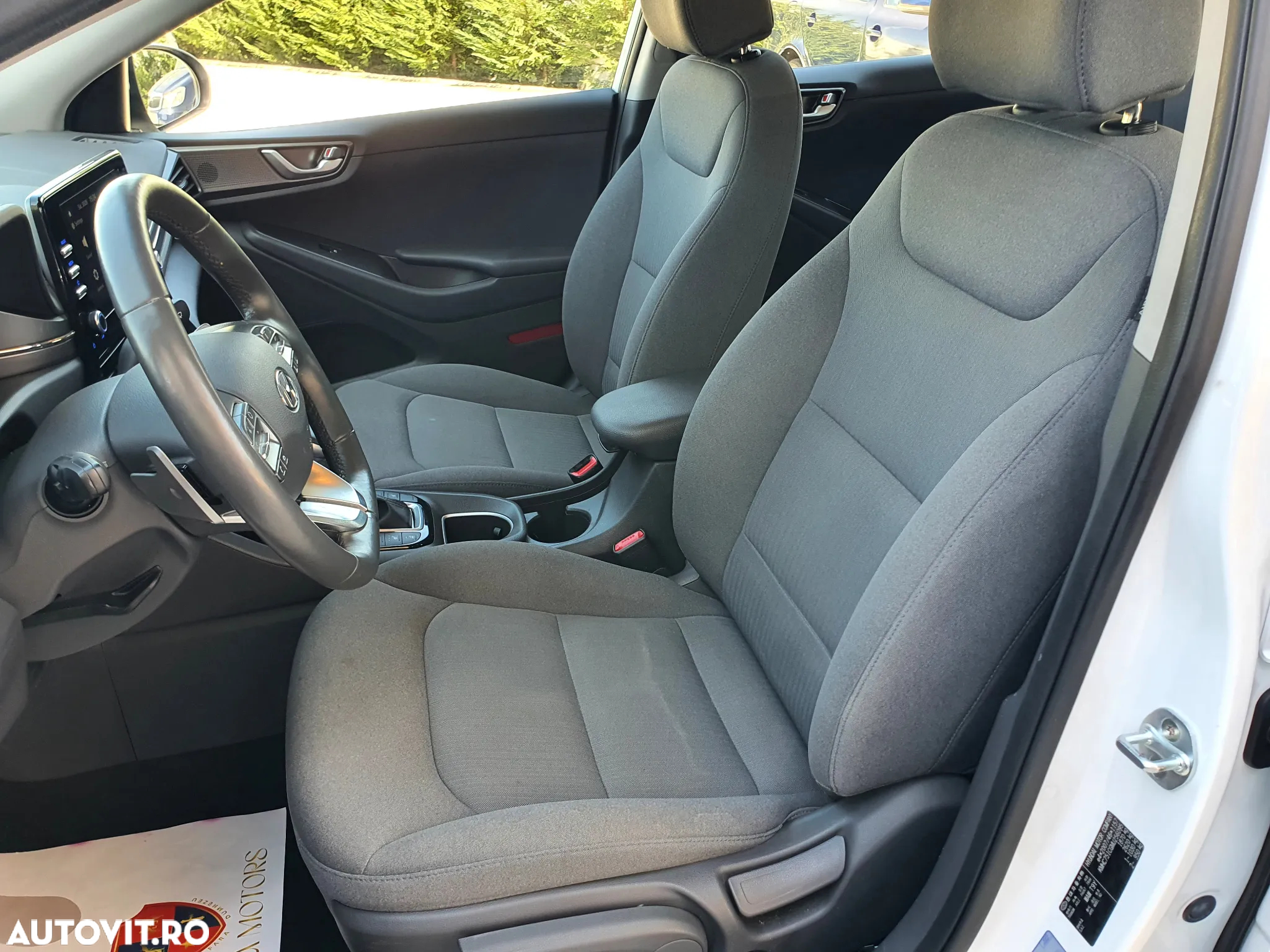 Hyundai IONIQ Plug-in-Hybrid 1.6 GDI Style - 12