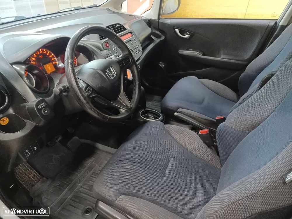 Honda Jazz 1.4 i-VTEC CVT Exclusive - 9