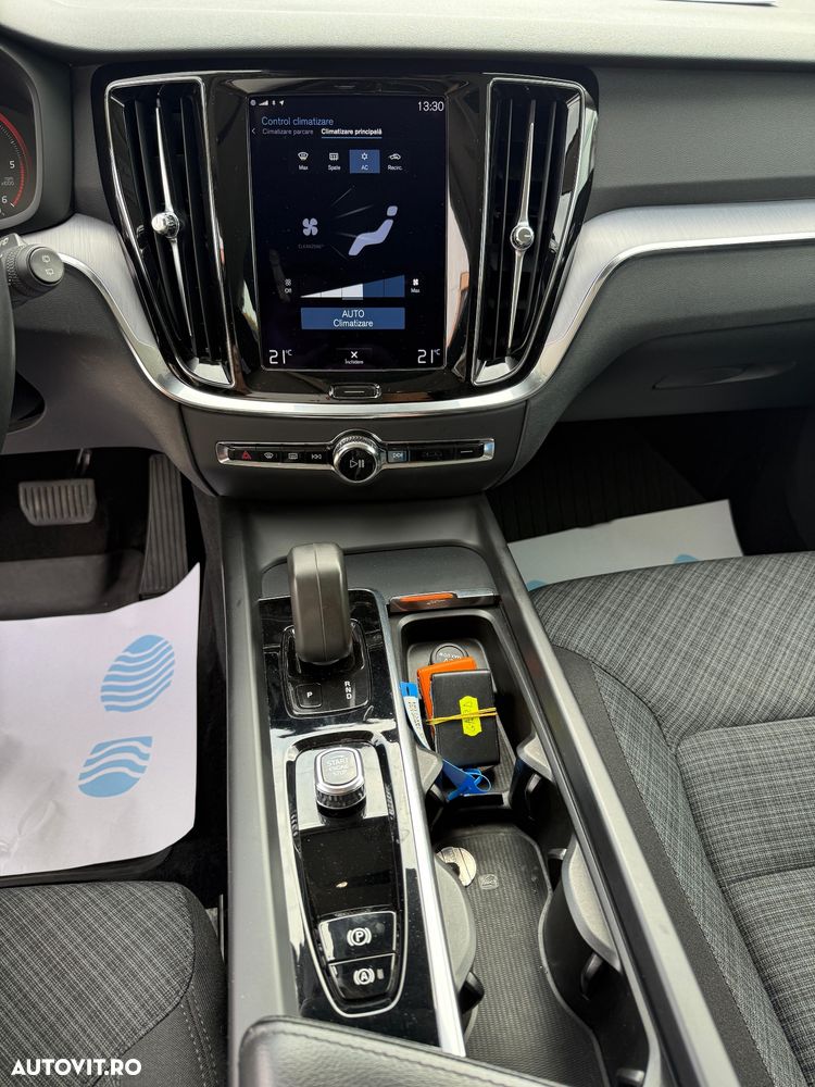 Volvo V60 B4 D Geartronic Momentum Pro - 29