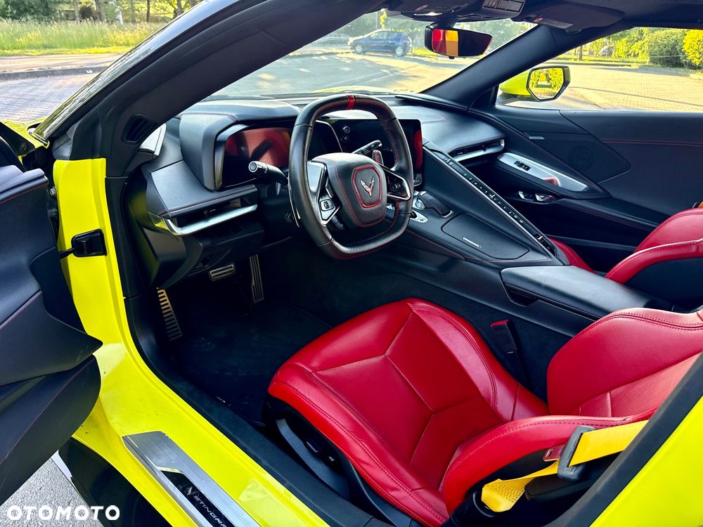 Chevrolet Corvette - 16