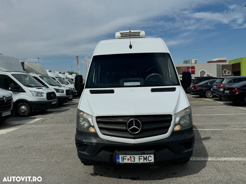 Mercedes-Benz Sprinter - 2