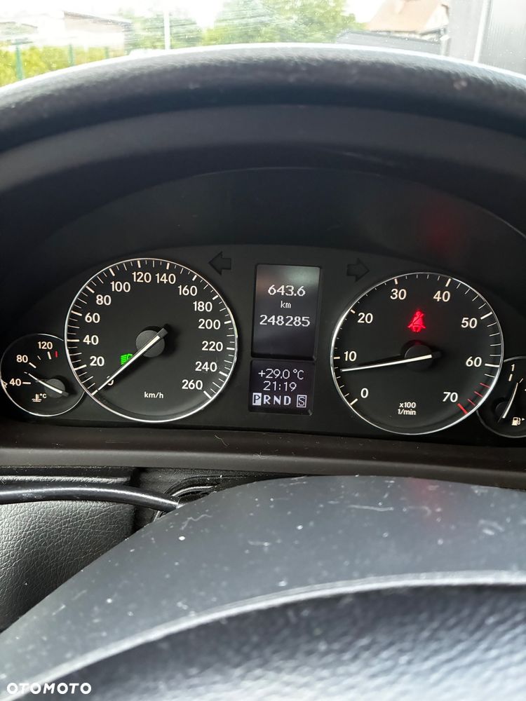 Mercedes-Benz Klasa C 180 Kompressor Automatik Classic Sport Edition - 16