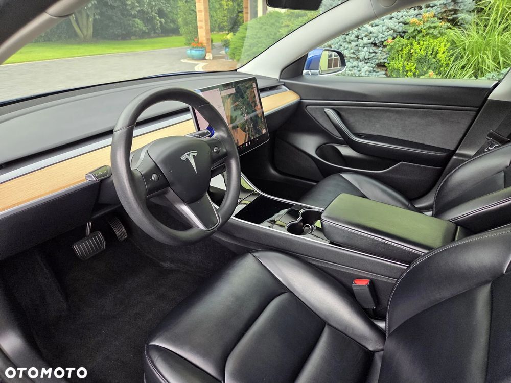 Tesla Model 3 Langstreckenbatterie Allradantrieb Dual Motor - 17