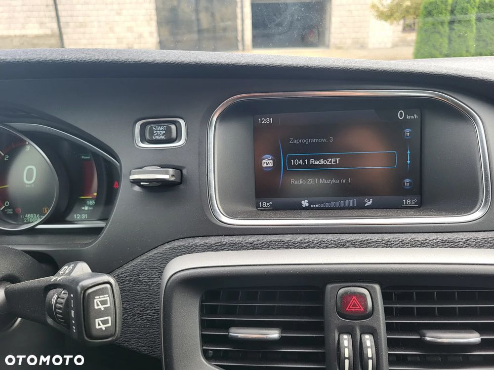 Volvo V40 D3 Kinetic - 19