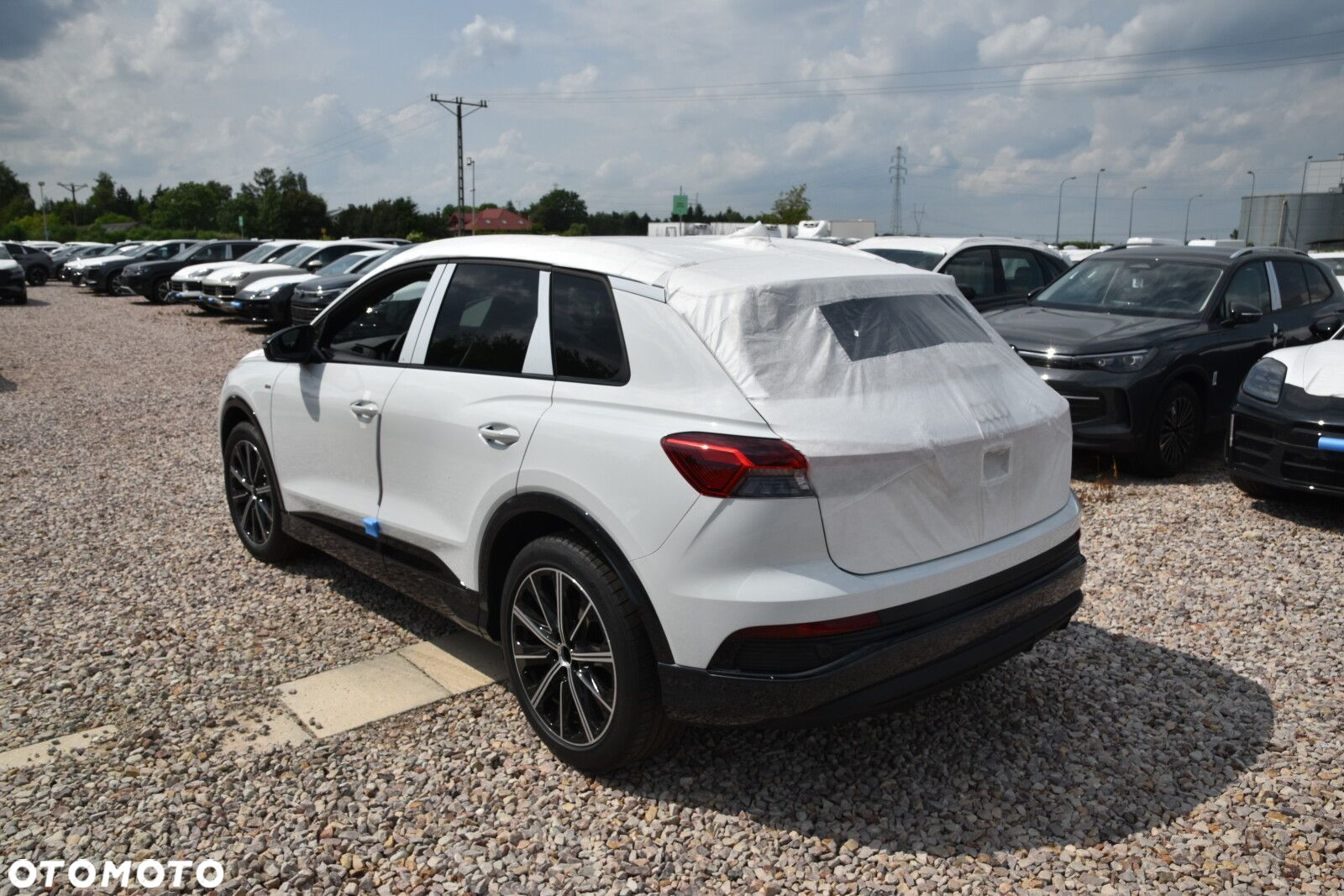 Audi Q4 e-tron - 7