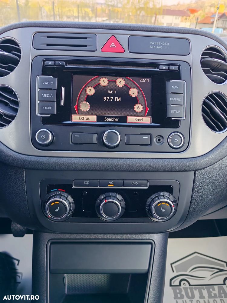 Volkswagen Tiguan 2.0 TDI DPF BlueMotion Technology Sport & Style - 18