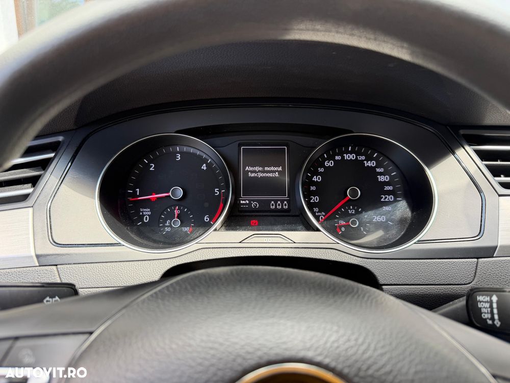 Volkswagen Passat 2.0 TDI SCR DSG Comfortline - 27