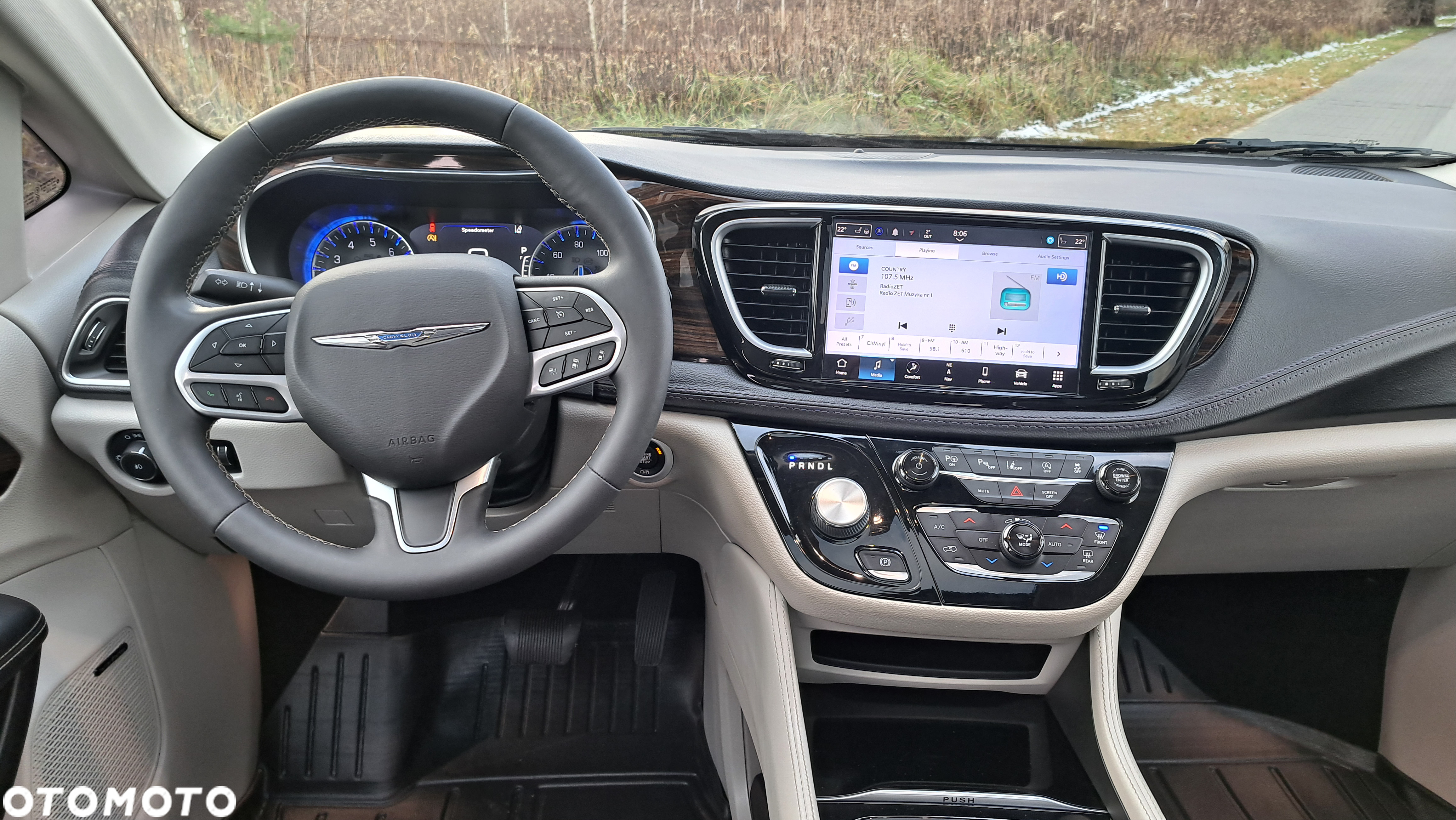 Chrysler Pacifica - 35