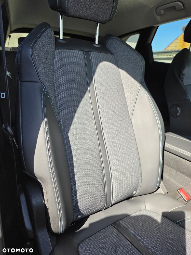 Peugeot 3008 1.6 PureTech GPF Allure S&S EAT8 - 30