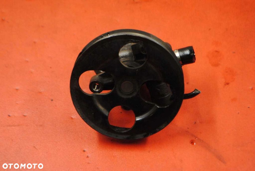MITSUBISHI CARISMA 1.8GDI POMPA WSPOMAGANIA - 1