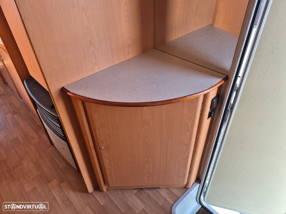 Sky Capuchine FIAT DUCATO 2.8 JTD  - SKY - 7 LUGARES - 6 DORMIDAS - 41