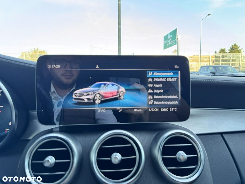 Mercedes-Benz Klasa C AMG 43 4Matic 9G-TRONIC - 39
