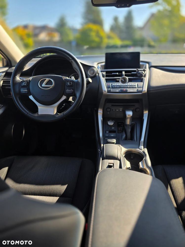Lexus NX - 7