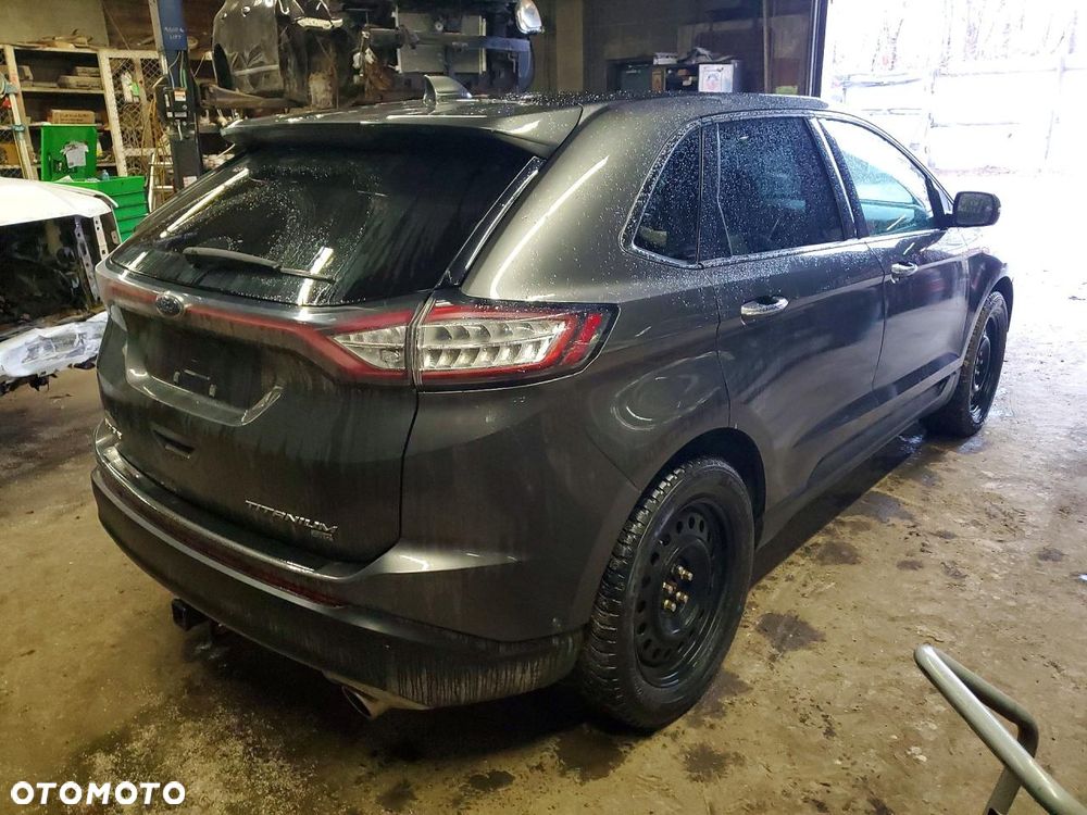 Ford Edge - 11