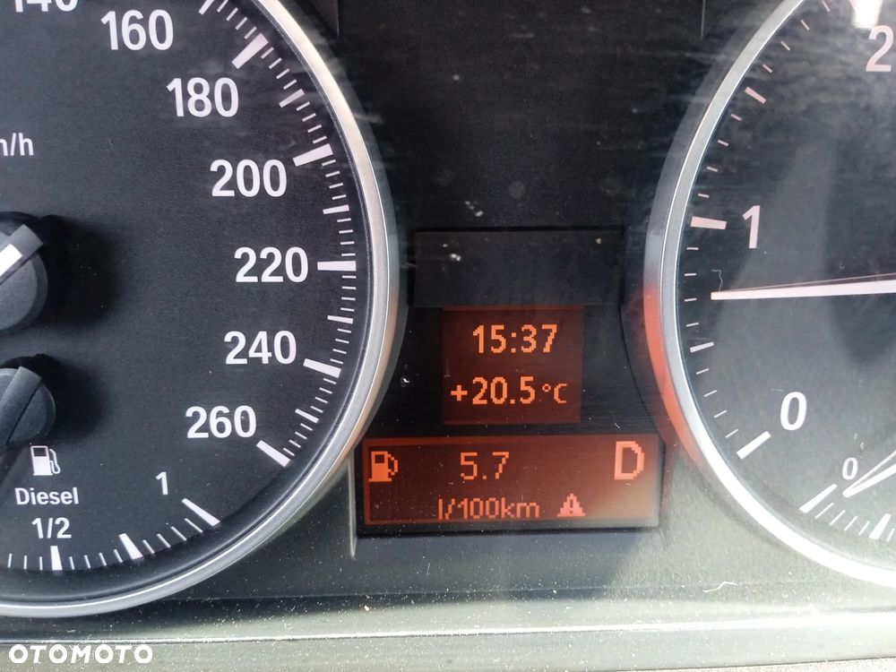 BMW Seria 3 320d DPF Edition Exclusive - 15