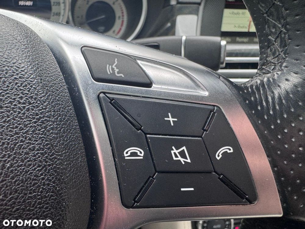 Mercedes-Benz CLS - 22