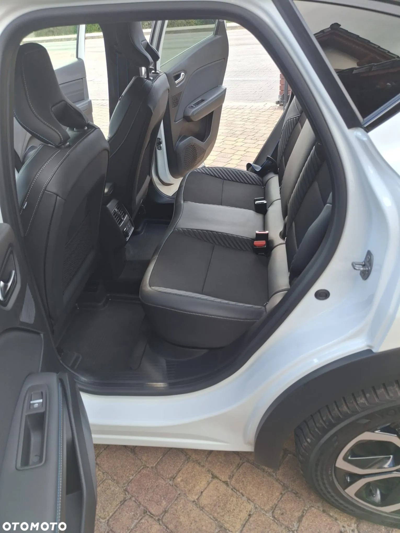 Renault Captur 1.6 E-TECH Full Hybrid 160 Esprit Alpine - 21