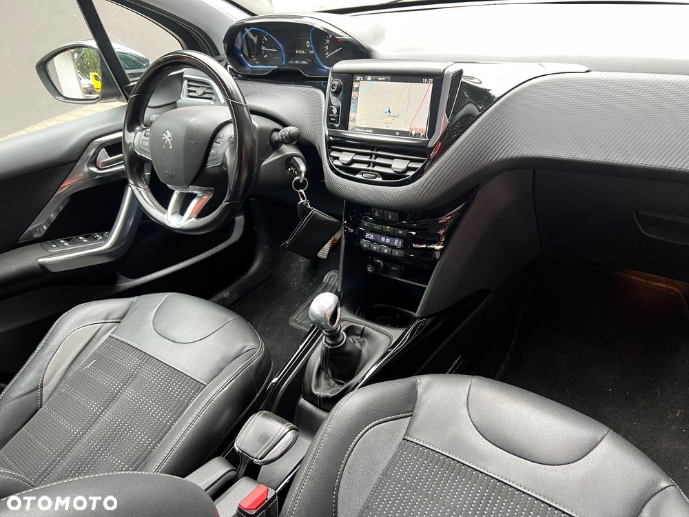 Peugeot 2008 PureTech 130 Stop&Start Allure - 19