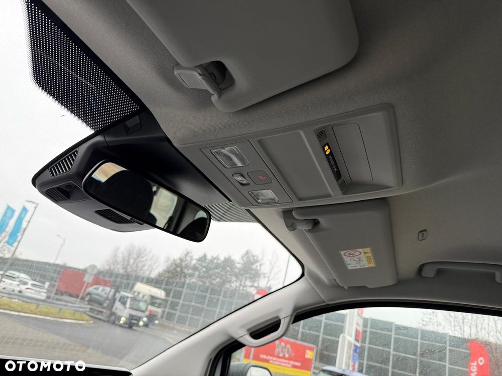 Volkswagen Caravelle 2.0 TDI L2 - 26