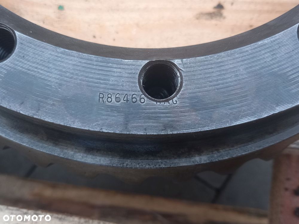 Most przód atak 17x44 talerz RE38610 John Deere 7600 7800 - 7