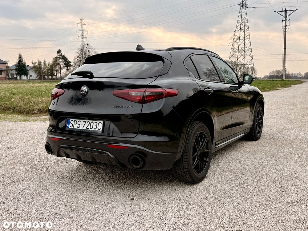 Alfa Romeo Stelvio 2.0 Turbo 16V AT8-Q4 Estrema - 9