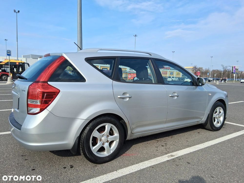 Kia Ceed 1.6 Crdi M - 9