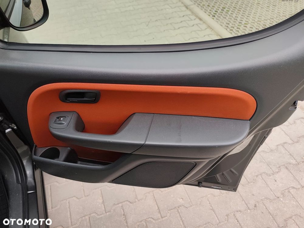 Fiat Doblo 1.9 JTD Dynamic - 18