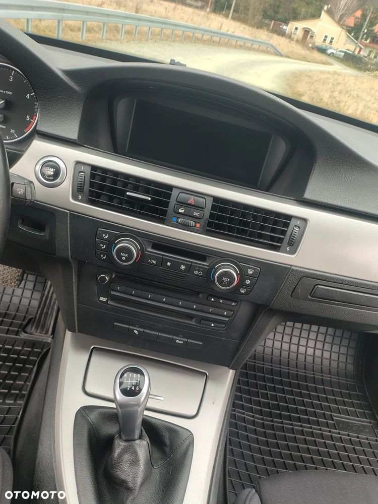BMW Seria 3 318d DPF Edition Sport - 8