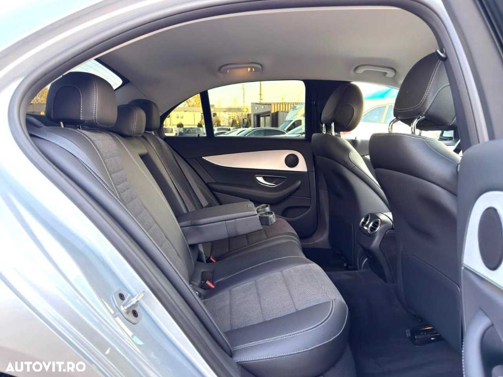 Mercedes-Benz E - 18