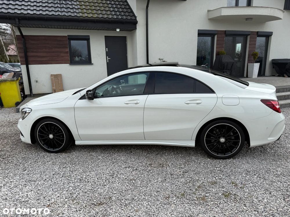 Mercedes-Benz CLA 180 AMG Line - 11