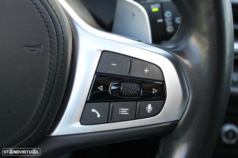 BMW M135i xDrive - 33