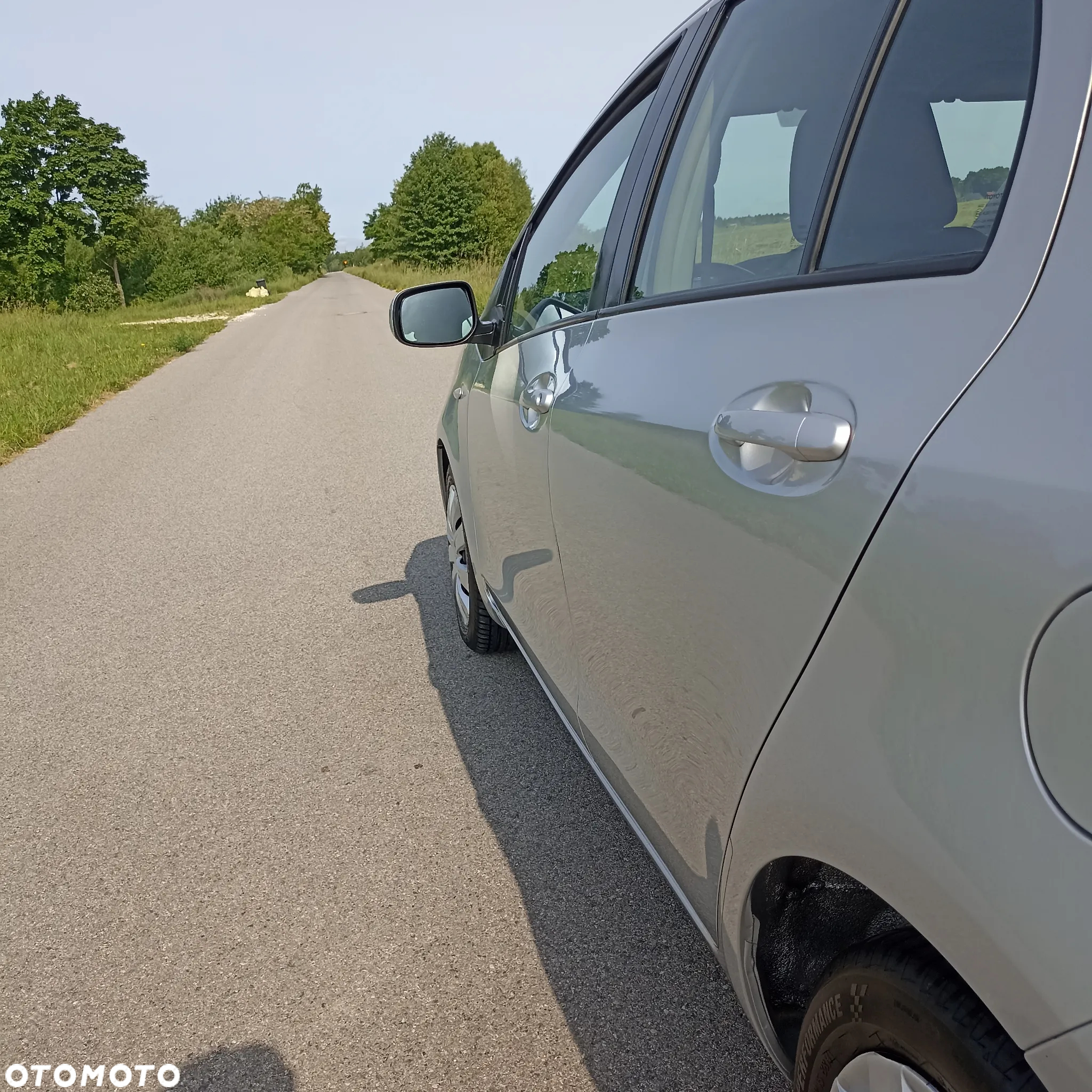 Toyota Yaris 1.3 Prestige - 34