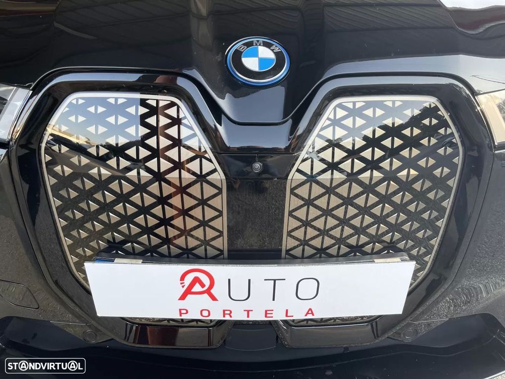 BMW iX xDrive 50 Pack Desportivo - 11