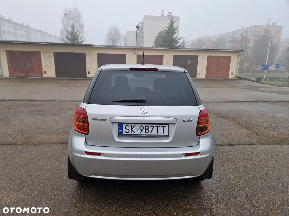 Suzuki SX4 1.6 GS / Premium - 6