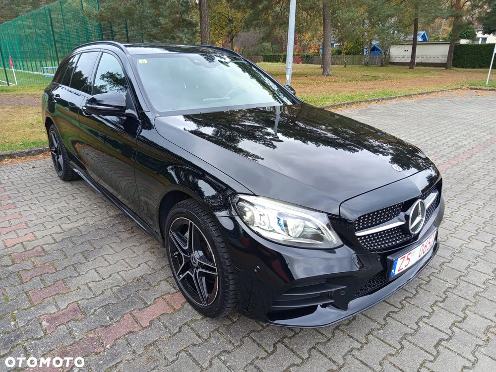 Mercedes-Benz Klasa C 200 4Matic 9G-TRONIC Night Edition - 11