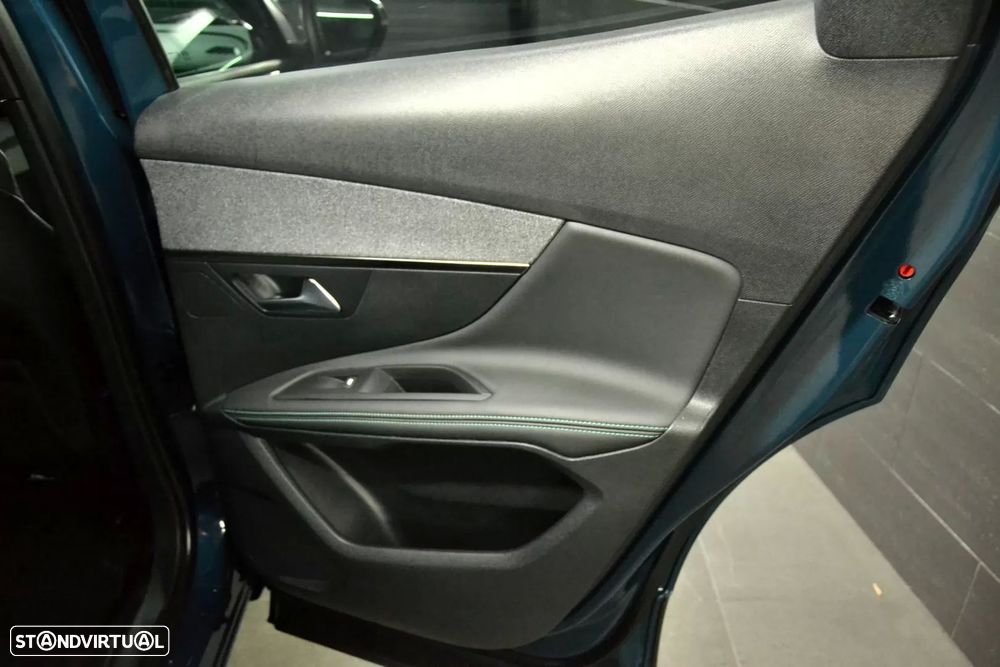 Peugeot 3008 1.5 BlueHDi Allure Pack EAT8 - 35